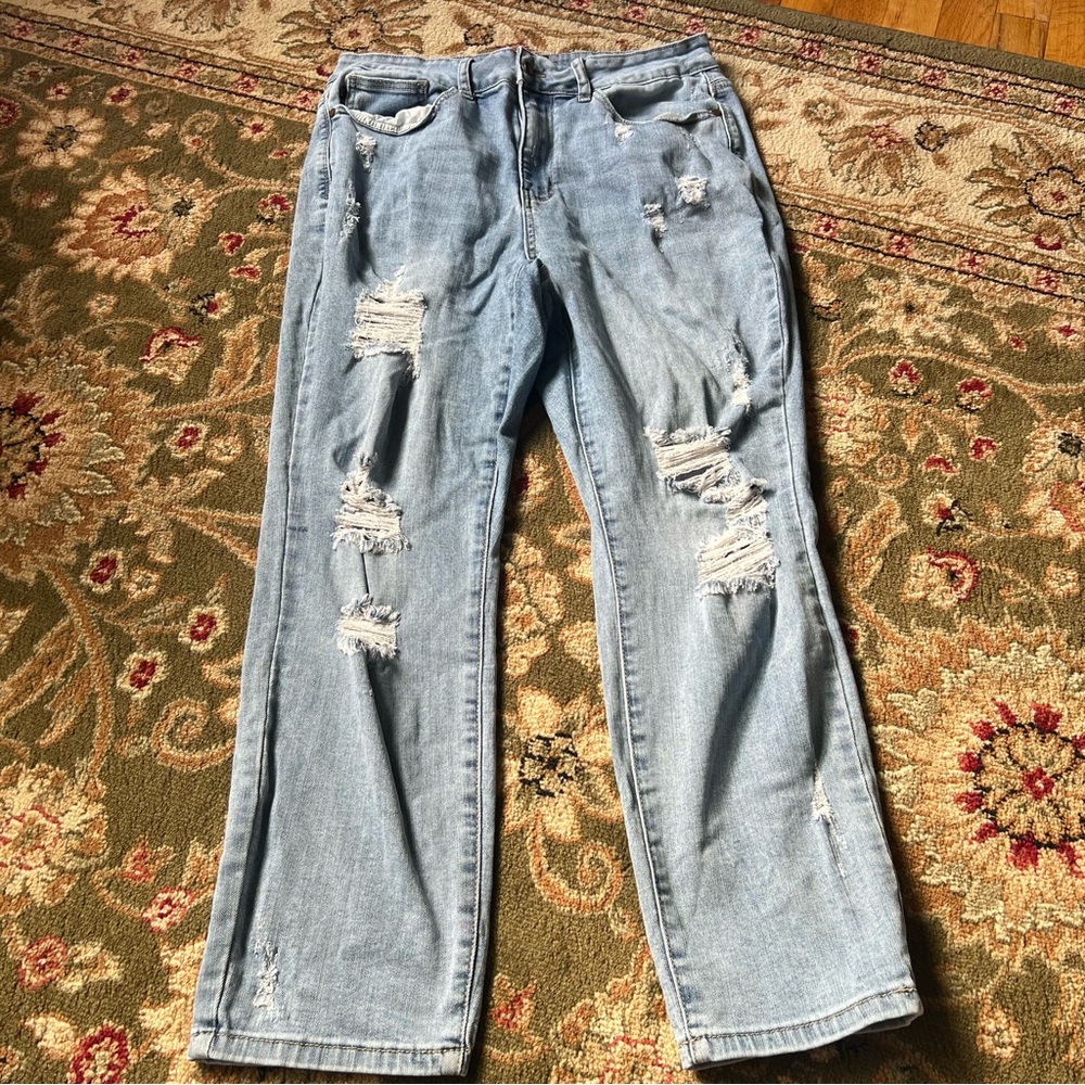 Judy Blue Light Wash Distressed Denim Jeans
